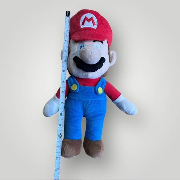 Super Mario Plush - Picture 8 of 9